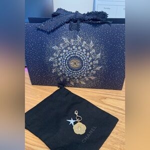 CHANEL Charm with bag